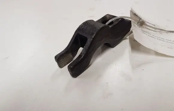 Opel Astra H Fuel Injector clamp holder