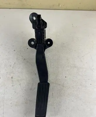 Jeep Grand Cherokee WL Accelerator throttle pedal 68360648AC 68360648A 257103