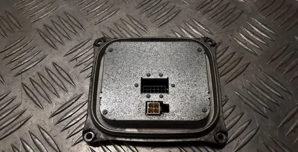 Peugeot 308 LED ballast control module 130732940300