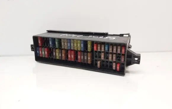 Volkswagen Polo V 6R Fuse module