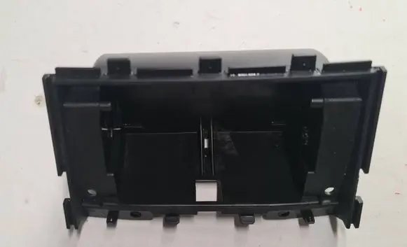 Volkswagen PASSAT B6 Rear air vent grill 3C0858338