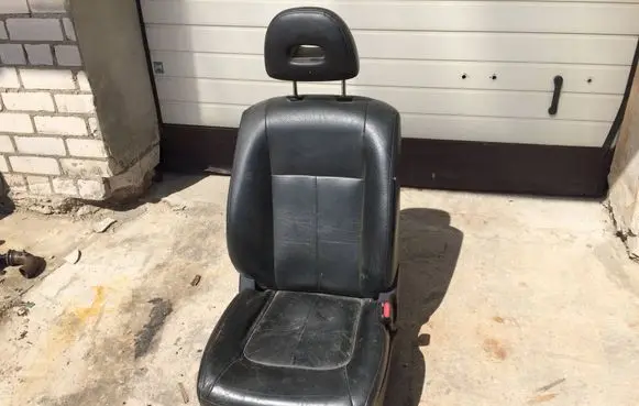 Nissan X-Trail T31 Front passenger seat