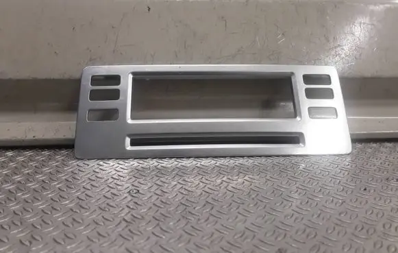 Volvo S80 Radio/GPS head unit trim 30643648