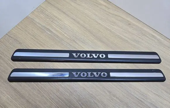 Volvo XC90 Front sill trim cover 8659960