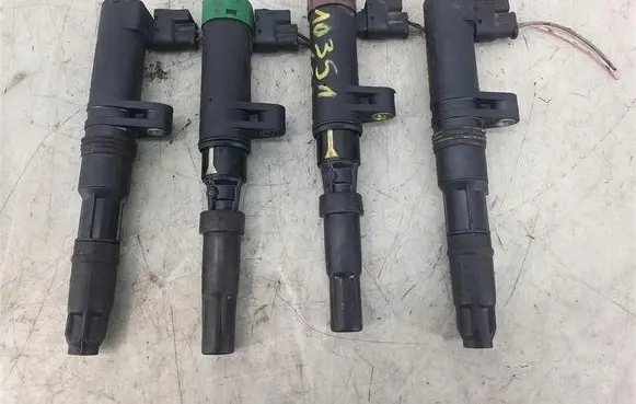 Renault Thalia I High voltage ignition coil 7700875000