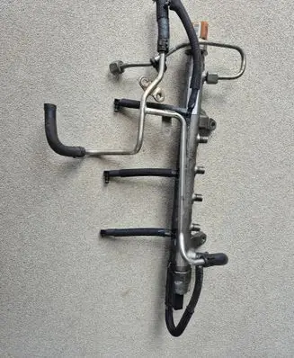 Skoda Octavia Mk2 (1Z) Fuel main line pipe 03L130089B 700000581