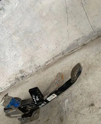 Ford C-MAX II Brake pedal Av612467af