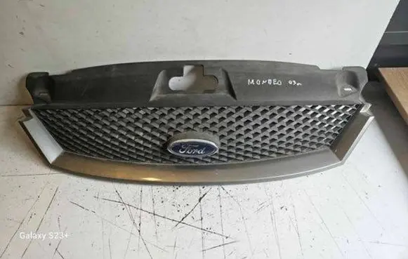 Ford Mondeo Mk III Front bumper upper radiator grill 1S7X8A100AK 1S718B271A