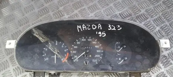 Mazda 323 Speedometer (instrument cluster)