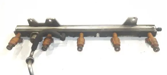 Volvo V70 Fuel injectors set 0280155831 9202710