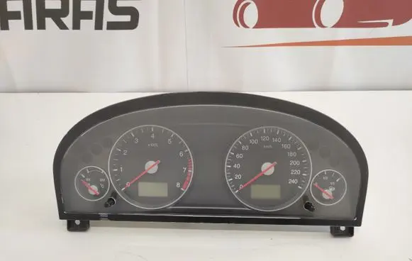 Ford Mondeo Mk III Speedometer (instrument cluster) 3S7F10841