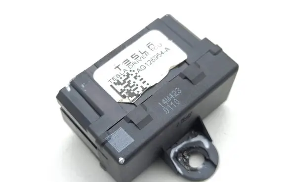 Tesla Model S Seat heating relay AG126954A
