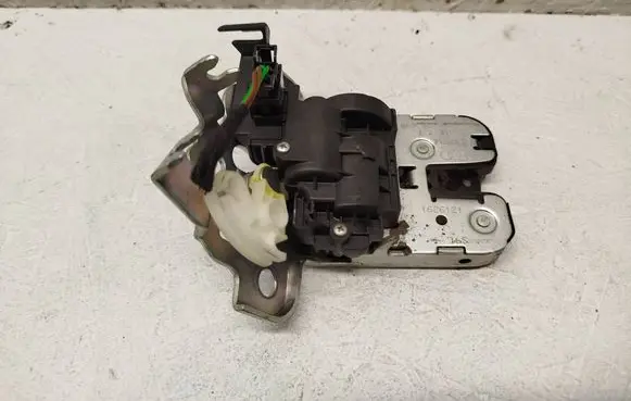 Audi A6 C7 Tailgate/trunk/boot lock/catch/latch 8K9827305A 8K9827505A 123112