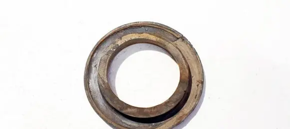 Mitsubishi Grandis Front coil spring rubber mount mr663324