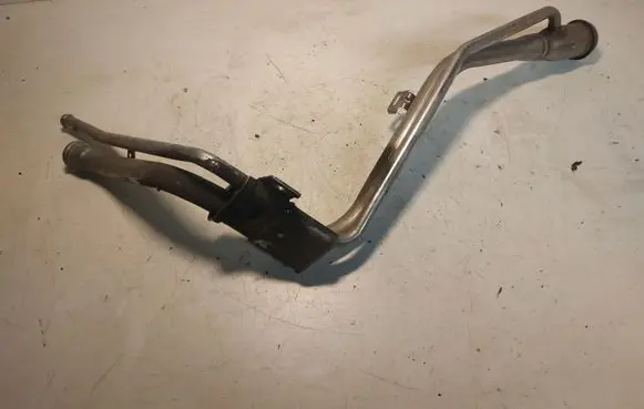Volvo V50 Fuel tank filler neck pipe 