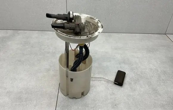 Ford Kuga II In-tank fuel pump CV619275AA