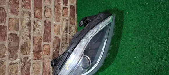 Mercedes-Benz B W246 W242 Headlight/headlamp