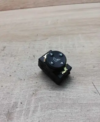 BMW 7 E38 Wing mirror switch 8352291 03060020
