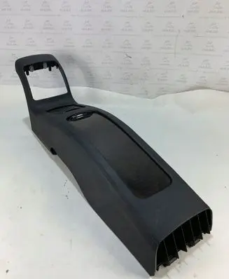 Mercedes-Benz CLS C219 Center console A2198600030