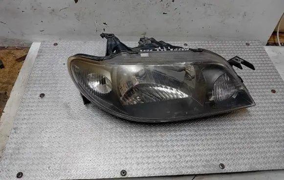 Mazda 323 F Headlight/headlamp
