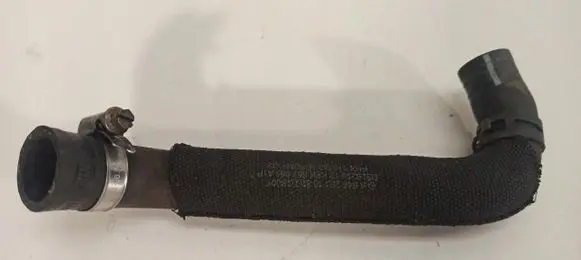 Mercedes-Benz E W211 Engine coolant pipe/hose A2115018582