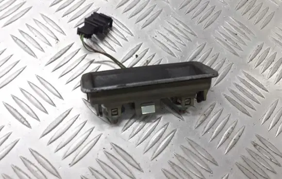 Skoda Fabia Mk1 (6Y) Tailgate opening switch 6Y0827574