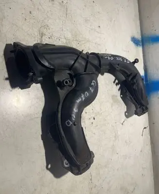 Audi Q7 4L Intake manifold 059145762B