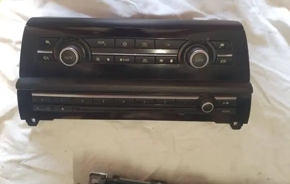 BMW 5 F10 F11 Climate control unit 9241238
