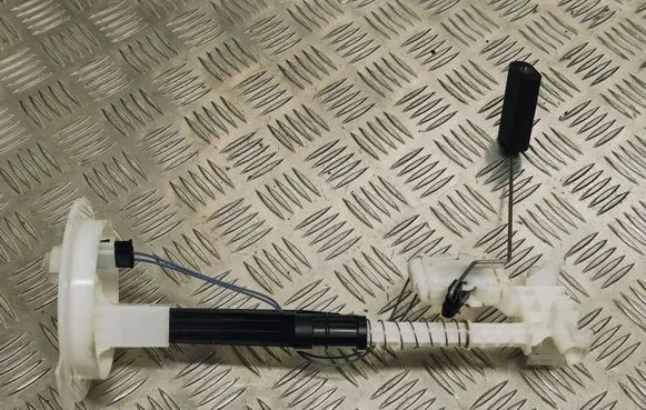 Fuel level sensor