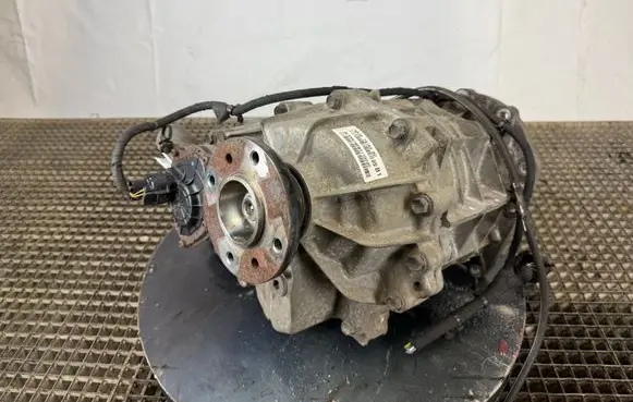 Gearbox transfer box case