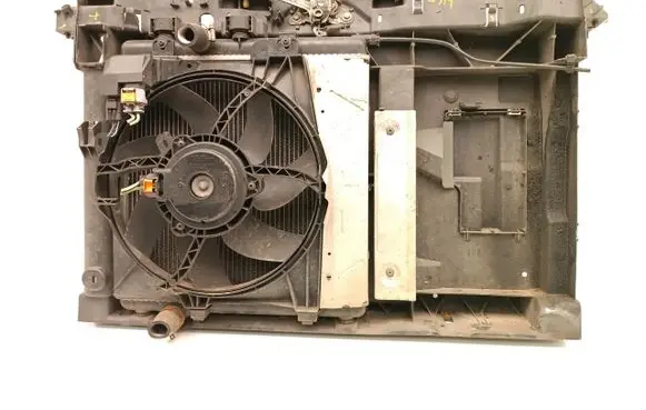 Citroen DS3 Radiator support slam panel