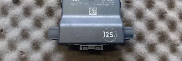 Volkswagen PASSAT B6 Gateway control module 3C0907530E 3C0907951 404339