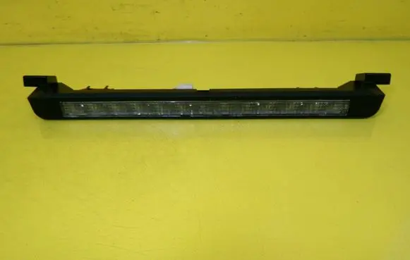 Nissan Almera Tino Third/center stoplight 24420002