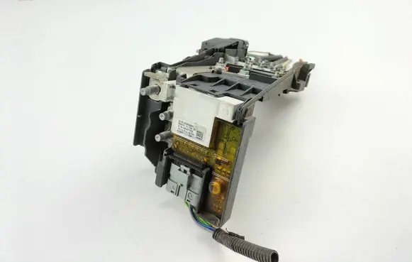 Peugeot 308 Fuse module 28236841