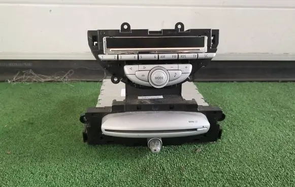 Mini One - Cooper Coupe R56 Radio/CD/DVD/GPS head unit 3452697