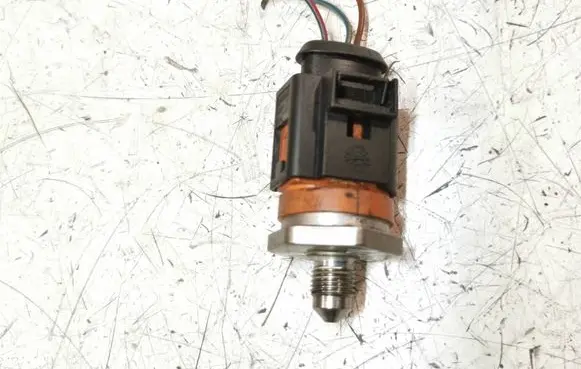 Fuel pressure sensor
