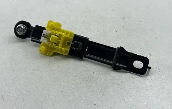 KIA Sportage Seat belt adjustment rail 