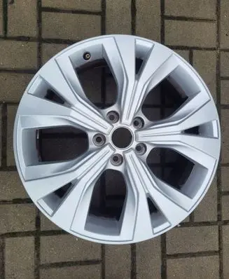 Seat Ateca R18 alloy rim 575601025