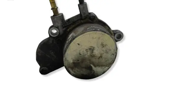 Opel Astra J Vacuum pump 