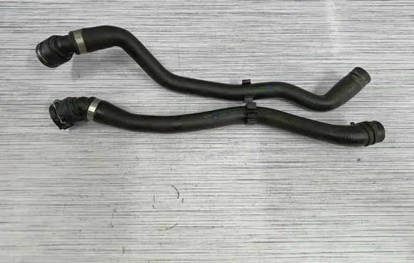Mini Cooper Countryman R60 Engine coolant pipe/hose 2751610 2751611 7606001