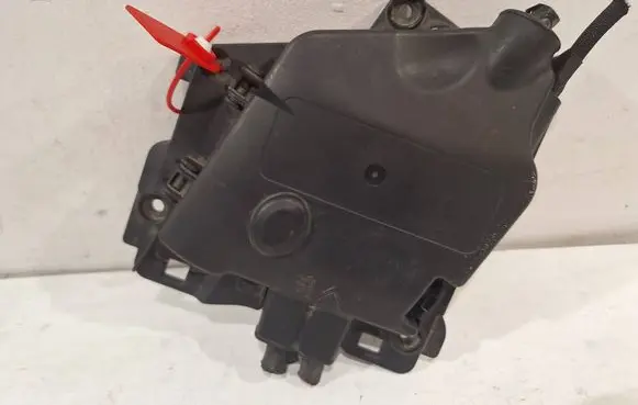 Citroen C3 Fuse module 9801147680