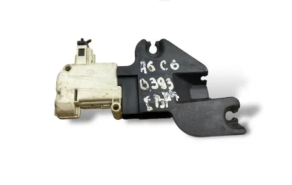 Audi A6 S6 C6 4F Glove box lock 3B0959762A