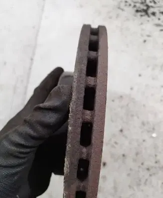 Mercedes-Benz E W211 Front brake disc