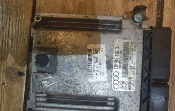 Audi A4 S4 B6 8E 8H Engine control unit/module 03G906016CL 1039S10853 0281012267