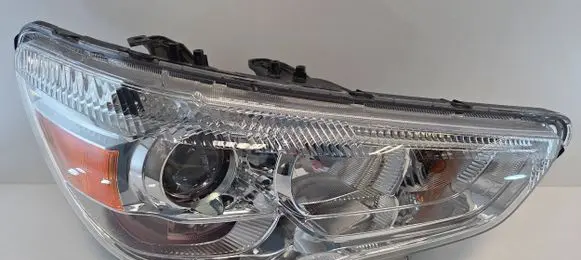 Mitsubishi Outlander Headlight/headlamp