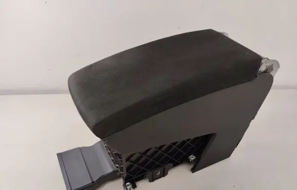Volkswagen PASSAT B6 Armrest 3C0864207M