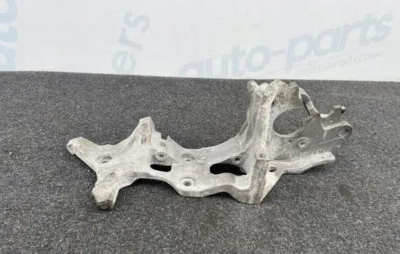 Audi Q2 - Generator/alternator bracket 