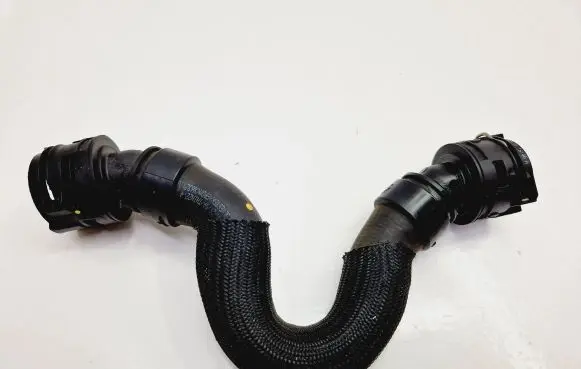 Peugeot 2008 II Engine coolant pipe/hose