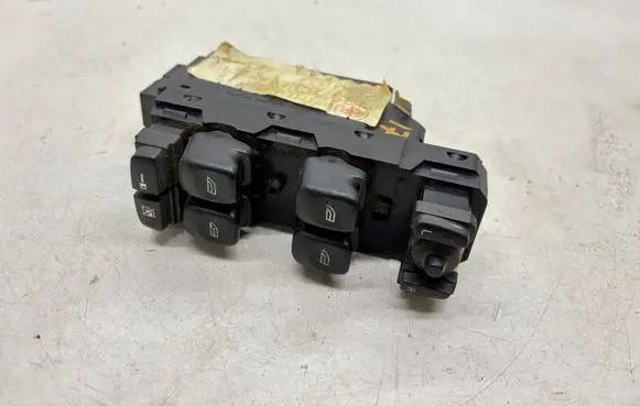 Volvo V70 Electric window control switch 30739980