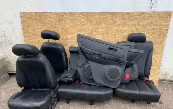 Seat set